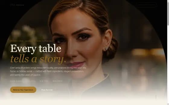 Portada del sitio web de Chef Janisa en escritorio, con la cabecera de navegación y la imagen principal.
