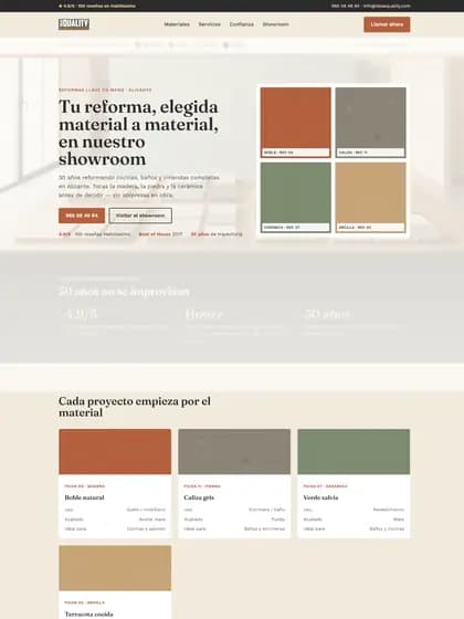 Maqueta de propuesta para una empresa de reformas con showroom: portada con muestrario de materiales en cuatro tarjetas de color.